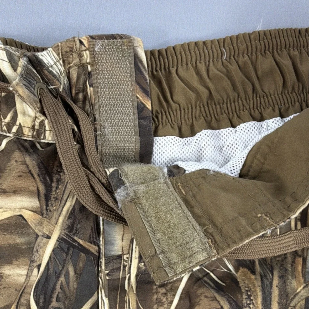 Bass Pro Shops Men's L Camo Swim Trunks Mesh Lined Hunting Fishing Shorts